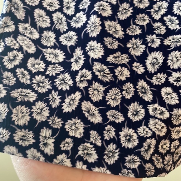 Vintage l Shorts - Picture 3 of 3